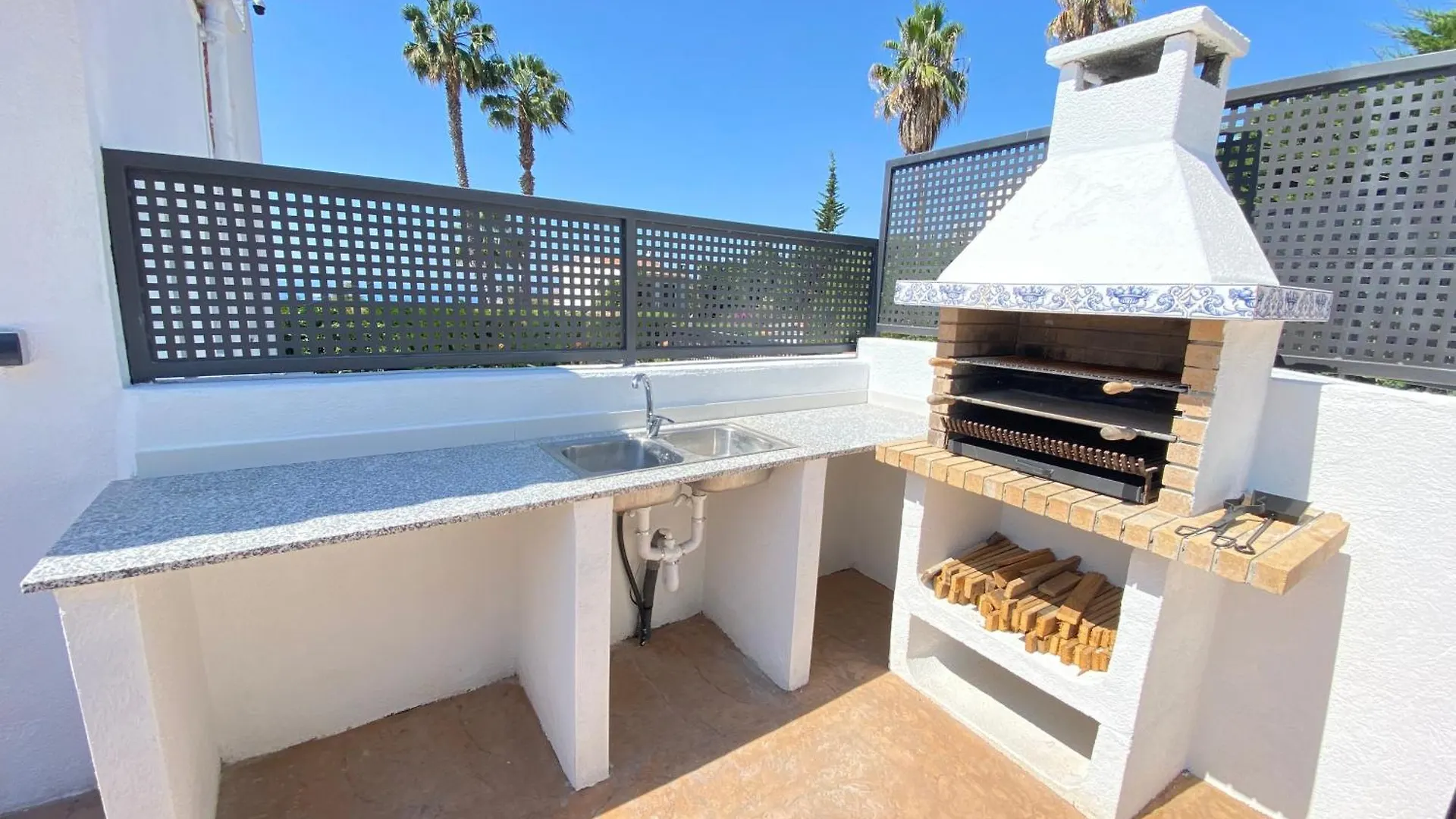 Duna House Lloret De Mar - Apartments With Views Of The Beach